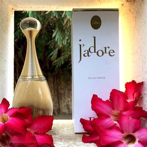 who makes the perfume j'adore